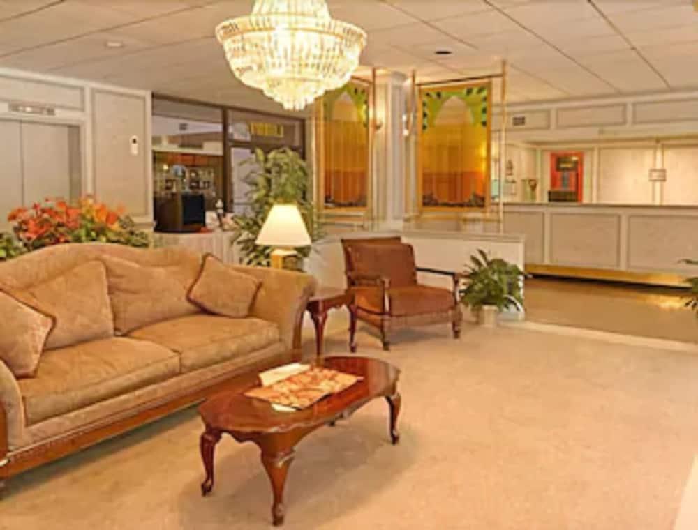 Ramada By Wyndham Paintsville Hotel & Conference Center מראה חיצוני תמונה