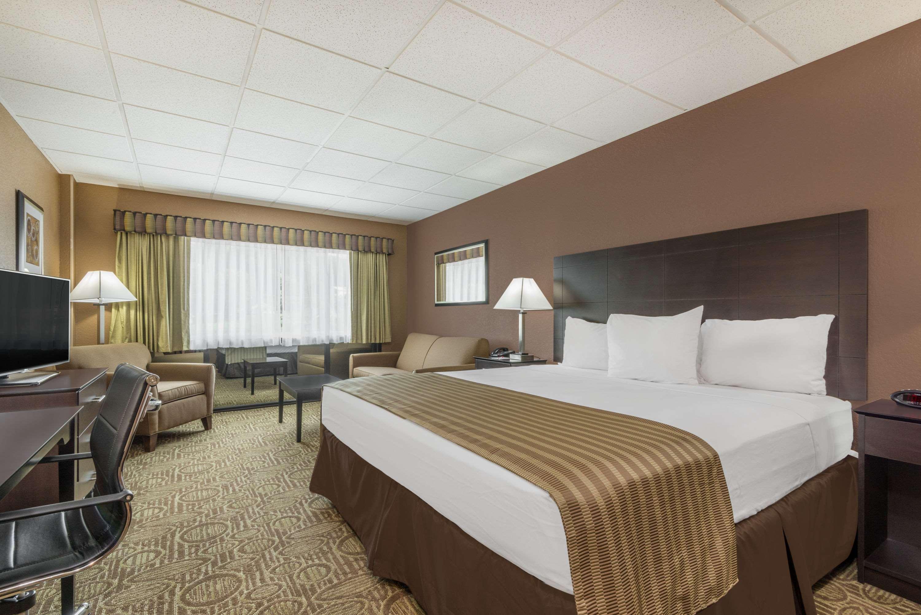 Ramada By Wyndham Paintsville Hotel & Conference Center מראה חיצוני תמונה