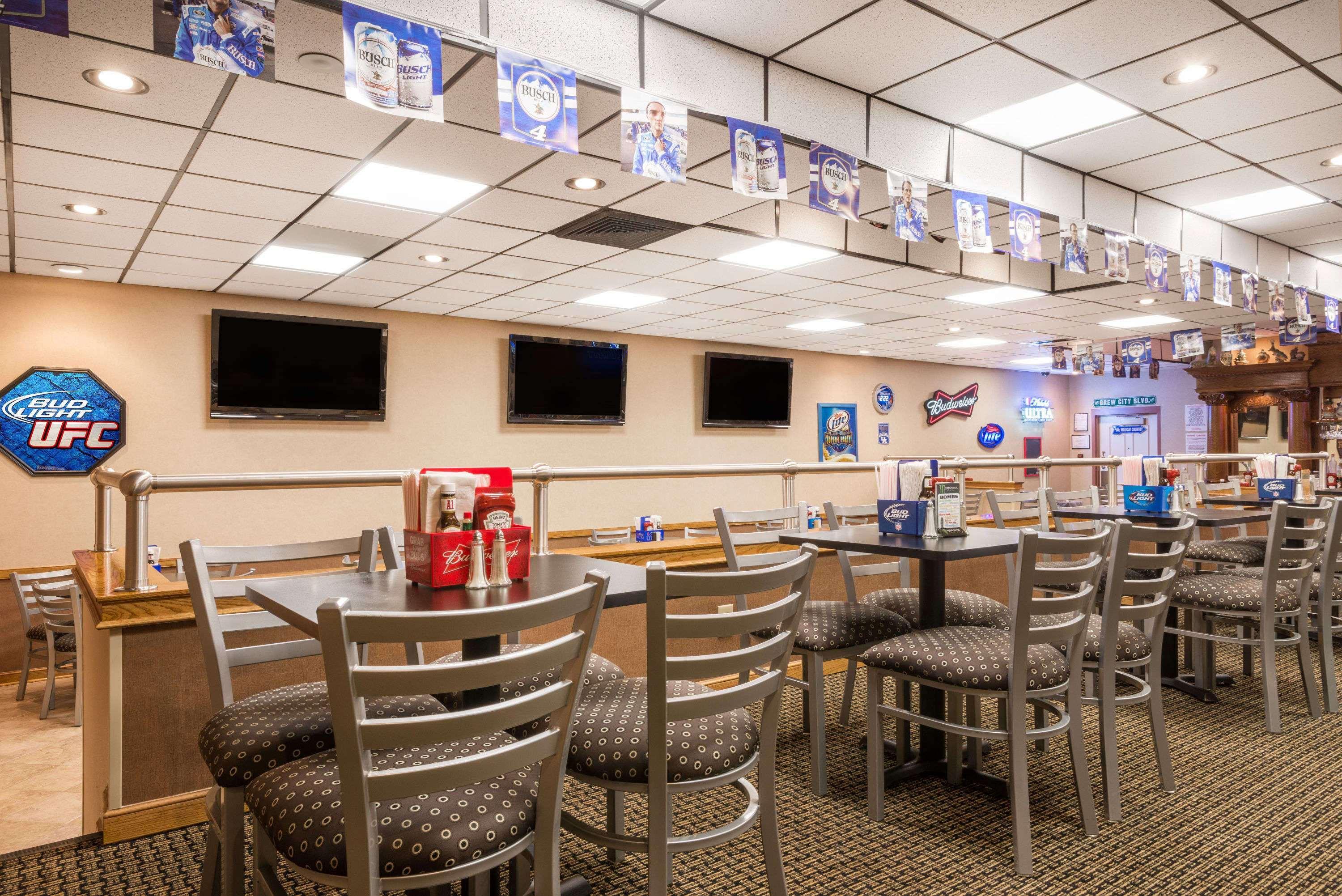 Ramada By Wyndham Paintsville Hotel & Conference Center מראה חיצוני תמונה