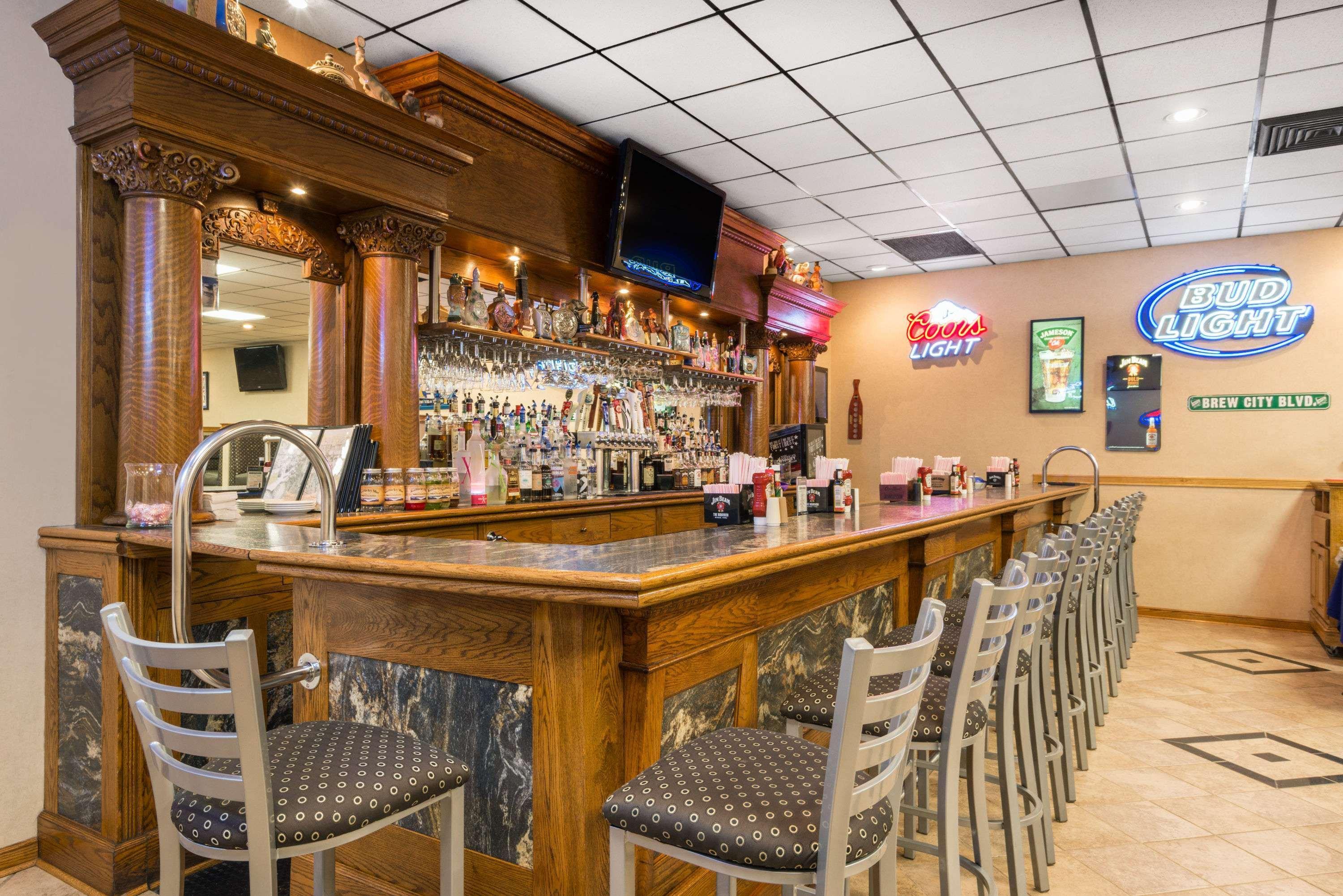 Ramada By Wyndham Paintsville Hotel & Conference Center מראה חיצוני תמונה